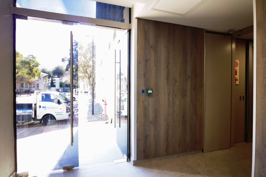 To Let commercial Property for Rent in Rondebosch Western Cape